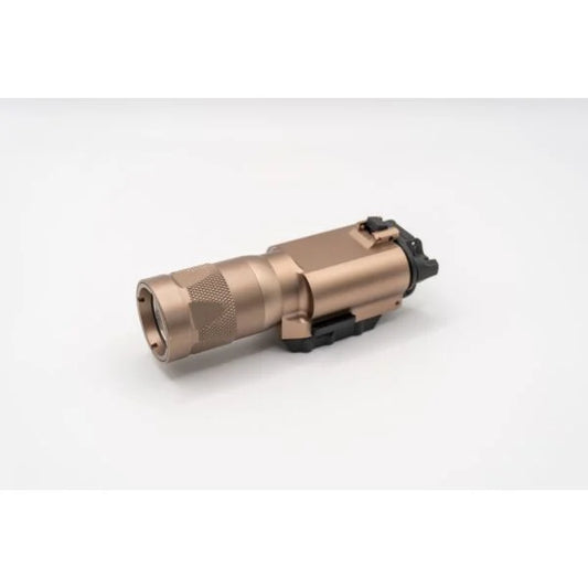 Rebel X300 VAMPIRE Tactical Pistol Flashlight 850 Lumen with Strobe - Dark Earth